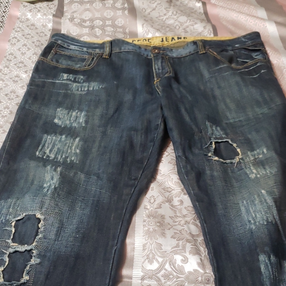 Jeans - Picture 3 of 4